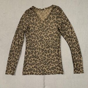 BKE Leopard Print Long‎ Sleeve V Neck Top Women Size Small Mobwife Classic